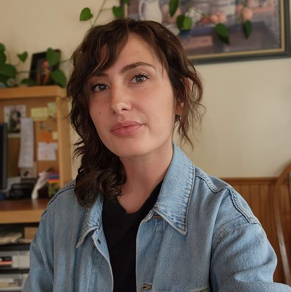 Meet your Posher, Carlie - Picture 1 of 1